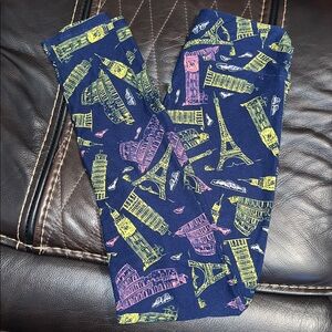 LulaRoe One Size leggings, dark navy background, Eiffel Tower, Pisa, fits 2-10
